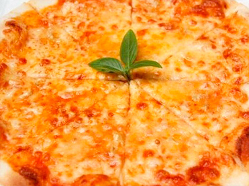 Quattro Formaggi [พิซซ่าสี่ชีส]