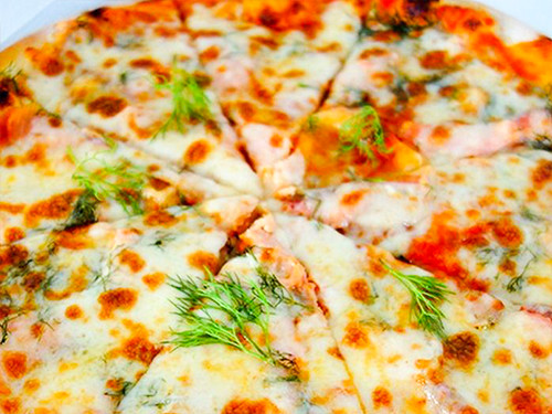 Al Salmone [พิซซ่าสโมคแซลมอน]