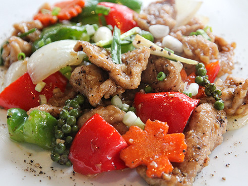 Nuea Phad Prig Thai Dam [เนื้อผัดพริกไทดำ]