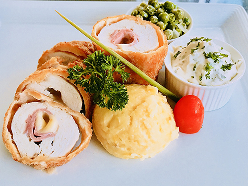 Chicken Cordon Bleu [อกไก่ห่อแฮมและชีส]