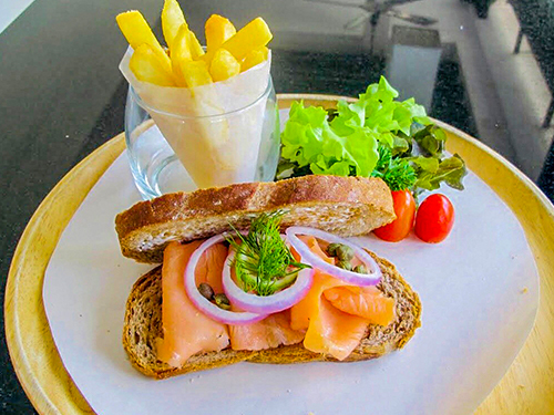 Smoked Salmon Sandwich