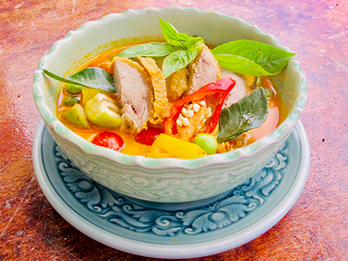 Gaeng Phed Ped Yang [แกงเผ็ดเป็ดย่าง]