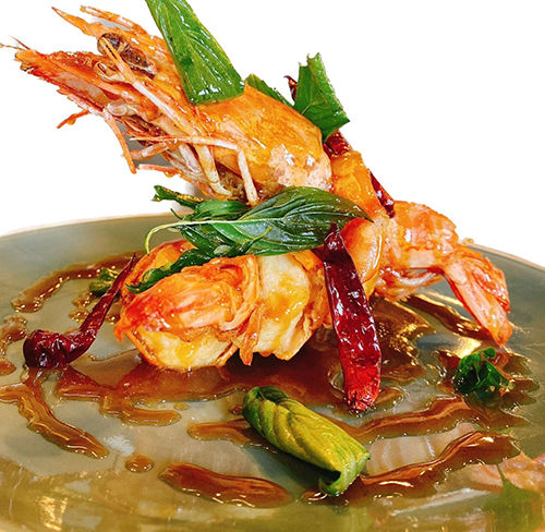Goong Tod Sauce Makham [กุ้งทอดซอสมะขาม]