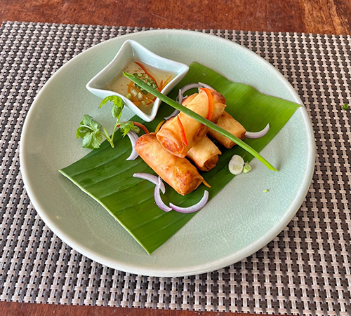 Por Pia Tod [ปอเปี๊ยะทอด]