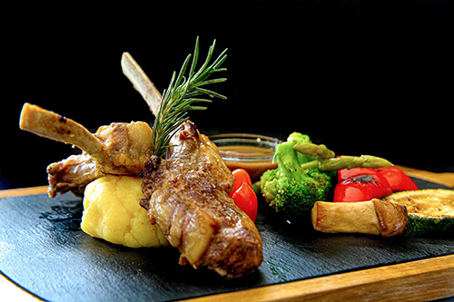 Lamb Chops [สเต็กเนื้อแกะ]