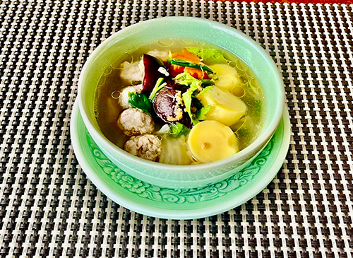Gaeng Jued Tao Hu Moo Sub [แกงจืดเต้าหู้หมูสับ]