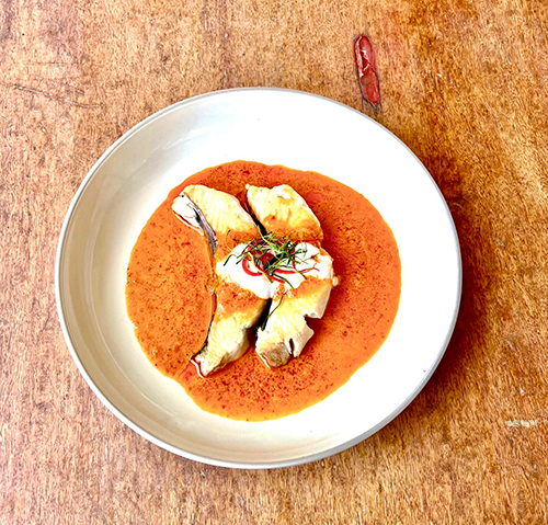 Chu Chee Pla Insee [ฉู่ฉี่ปลาอินทรีย์]