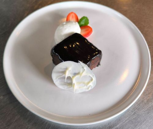 Chocolate Almond Cake [ช็อคโกแล็ตอัลม่อนเค๊ก]